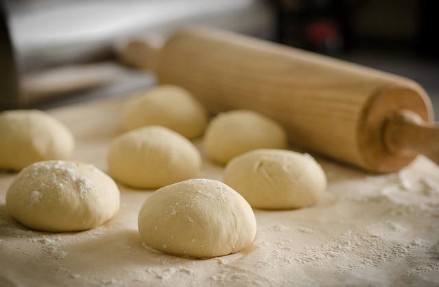 Tipy pro pečení chleba s droždím a lepkem